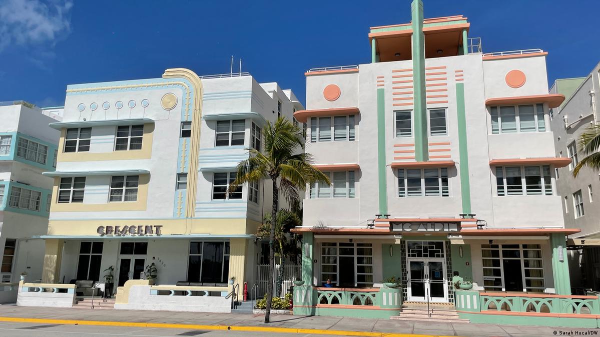 The Breakwater Hotel Miami Art Deco