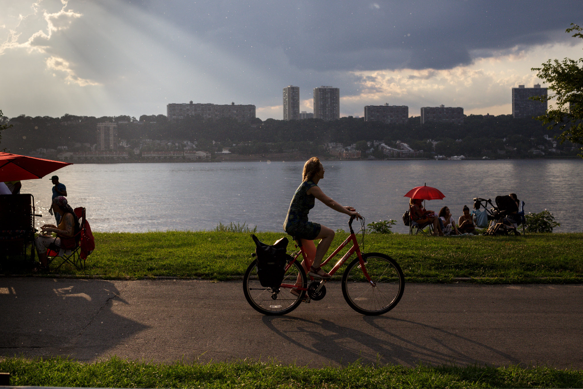 Hudson River Greenway cycling