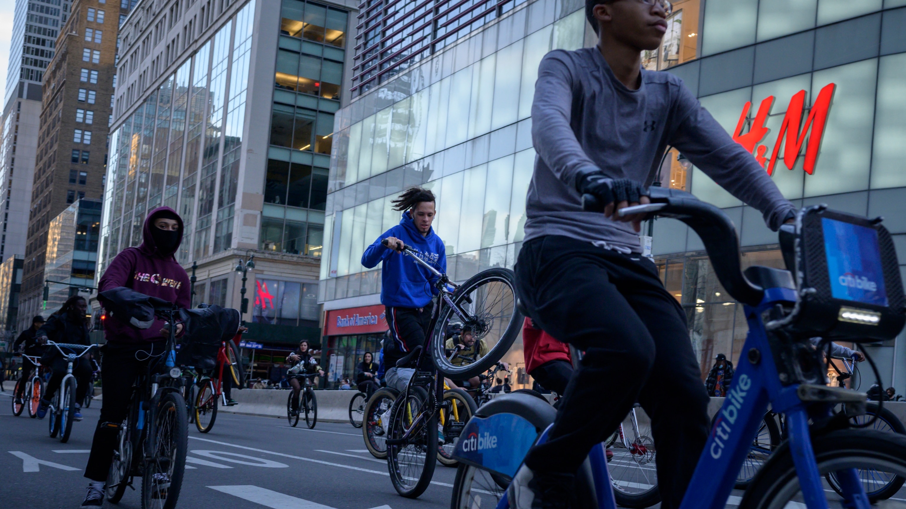 NYC cycling traffic laws