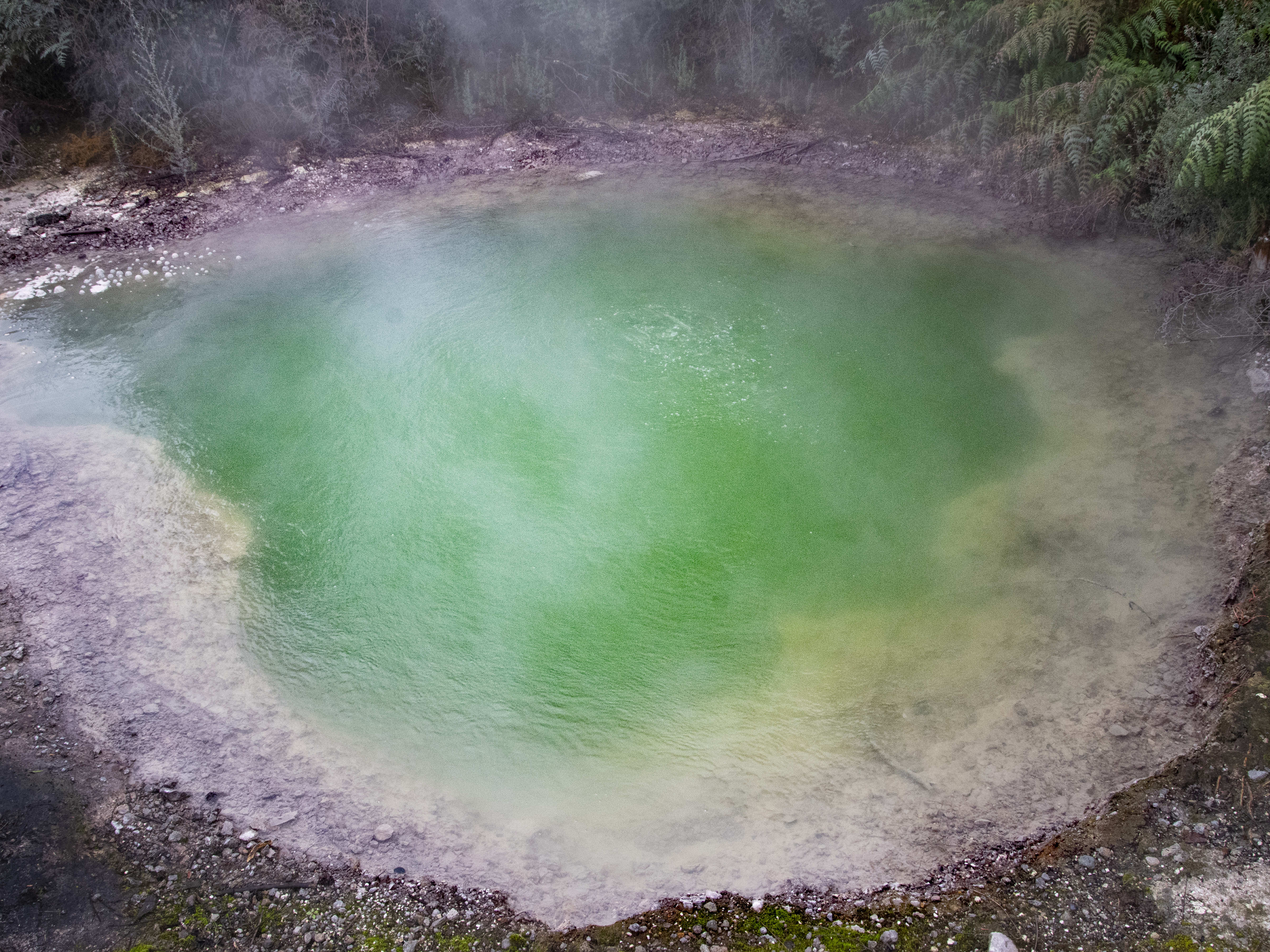 chloride thermal spring