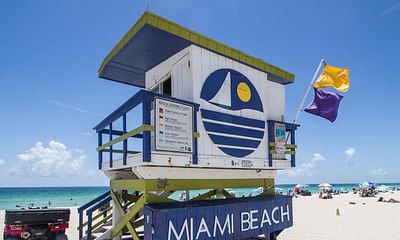 What are some of the most famous tourist attractions in Miami?